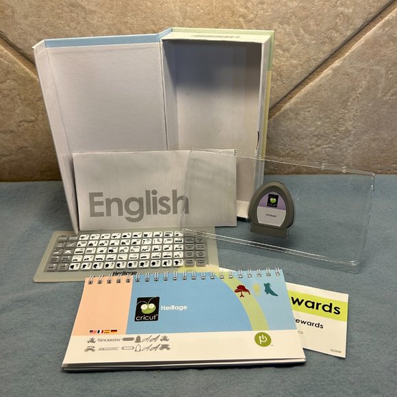 Cricut cartridge HERITAGE - EUC Complete in original box - Picture 2 of 9